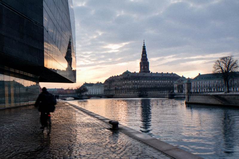 Free Tour IN ITALIAN: hygge, history and lifestyle in the happiest city in the world